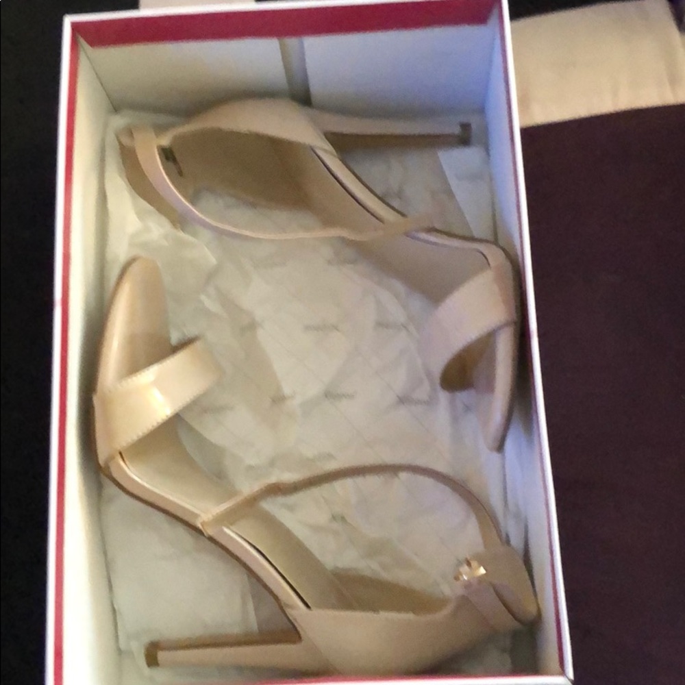 Women’s size 7.5 Nude Heels
